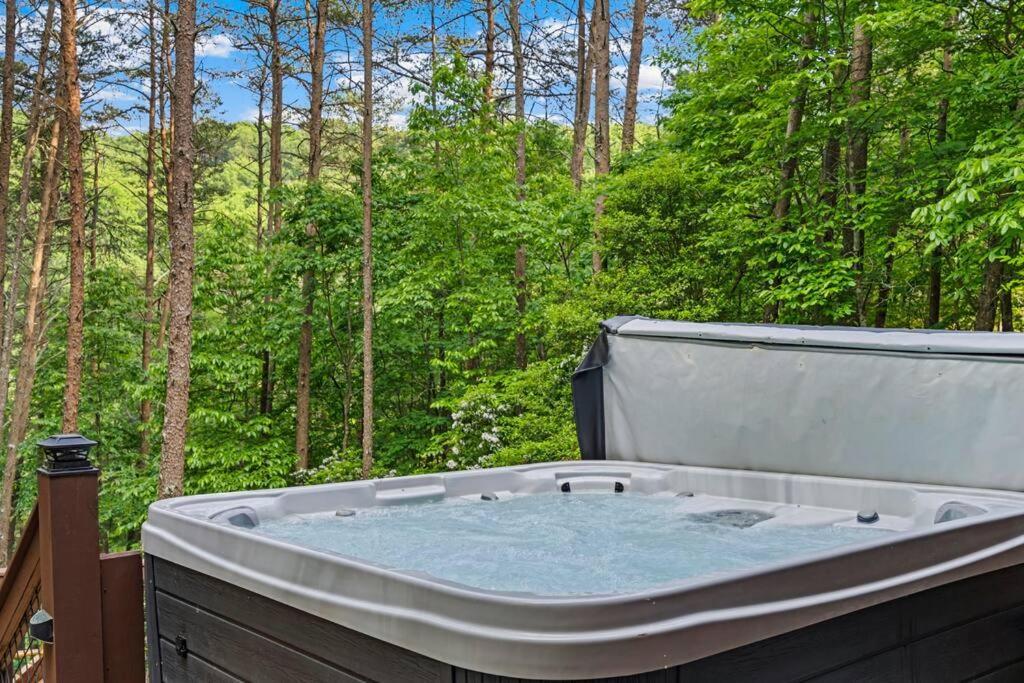 Lakeside Retreat Hot Tub Fishing Hiking Эллиджей Экстерьер фото
