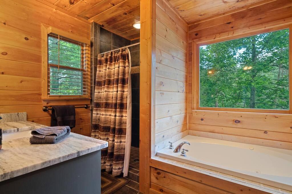 Lakeside Retreat Hot Tub Fishing Hiking Эллиджей Экстерьер фото